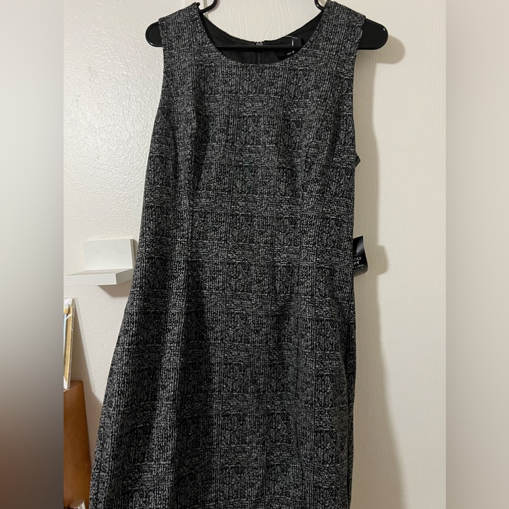 NWT White House Black Market Charcoal Sleeveless Dress with Full Back Zip - Picture 9 of 16